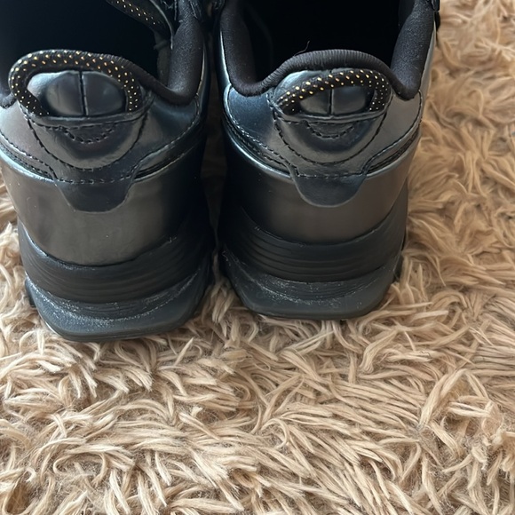 Like new…Cardi B x Wmns Classic Leather 'Silver Metallic Pewterx - Picture 5 of 7